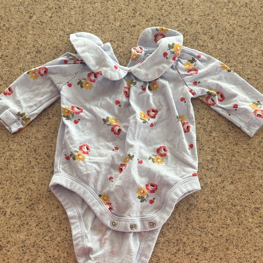 Gap Kids Floral Long-Sleeve One-Piece Bodysuit - Light Gray